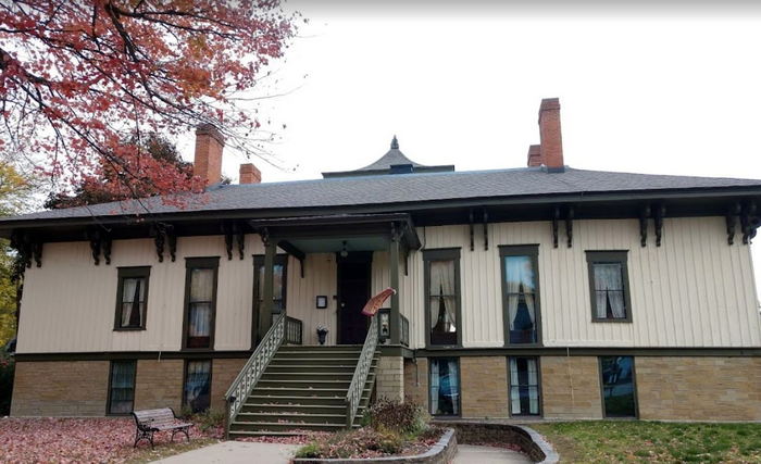 Honolulu House Museum - Web Listing (newer photo)